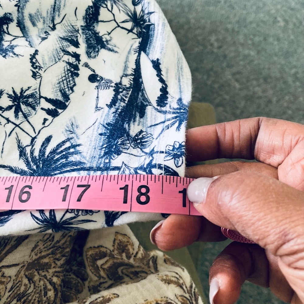 Tropical Print Biker Shorts - Picture 7 of 9
